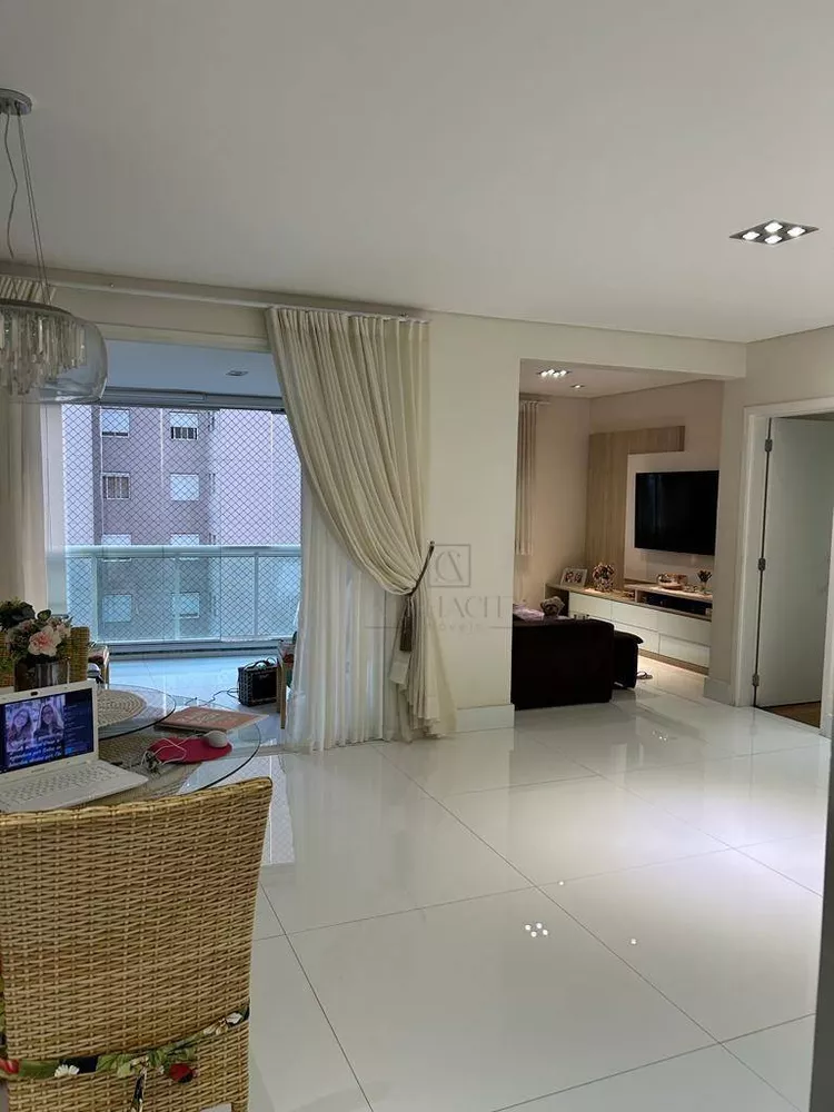 Apartamento à venda com 3 quartos, 156m² - Foto 3