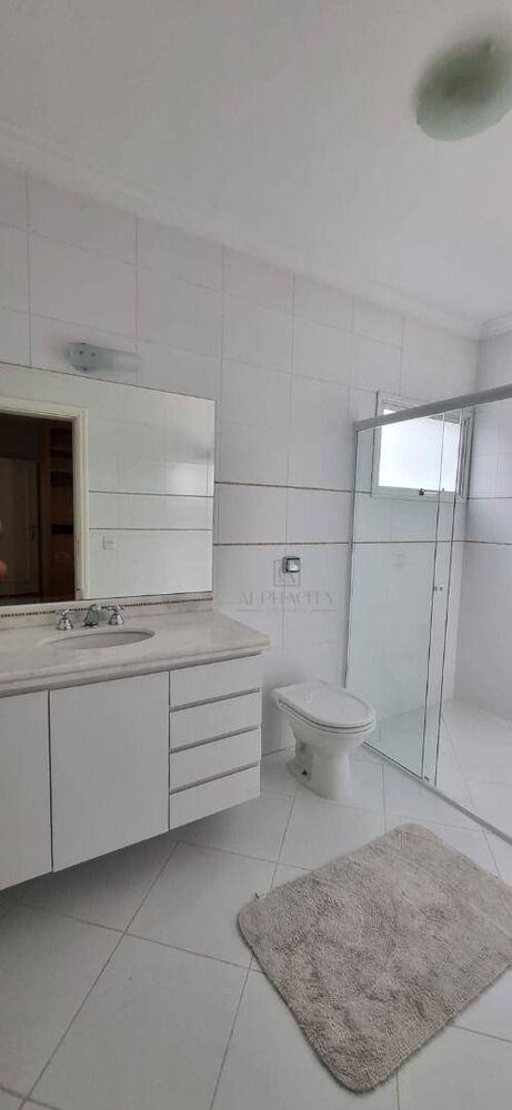 Casa de Condomínio para alugar com 4 quartos, 480m² - Foto 10