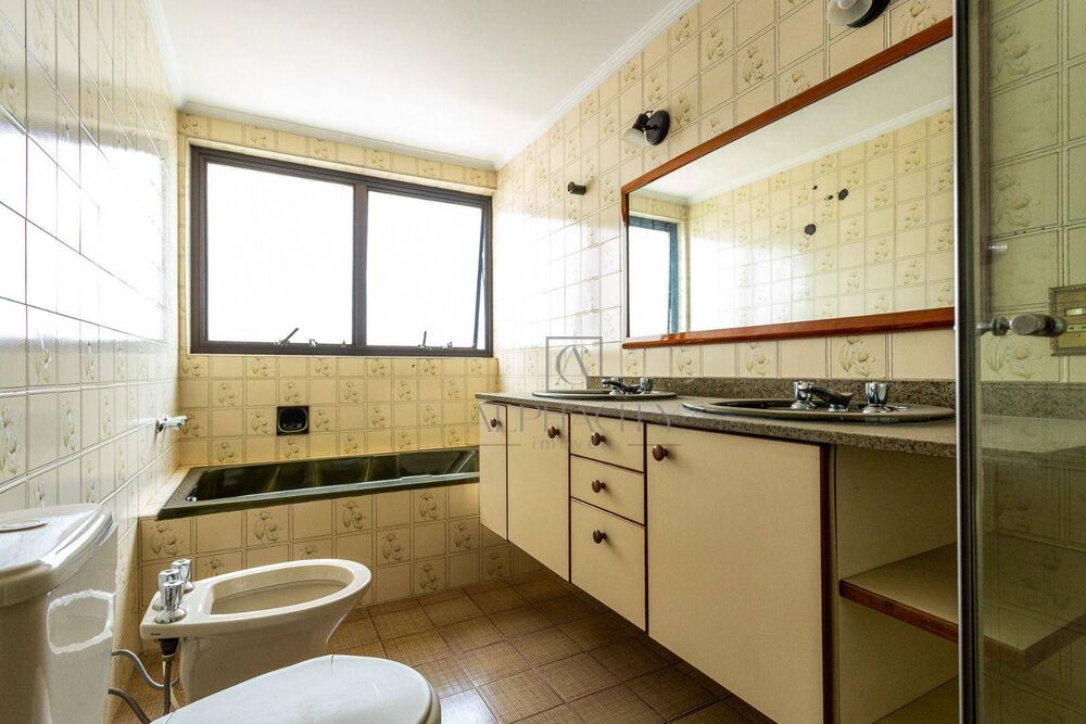 Apartamento, 3 quartos, 168 m² - Foto 2