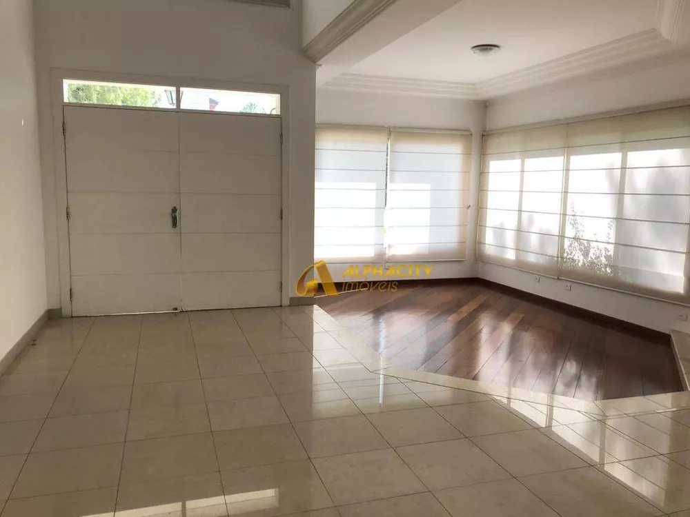 Casa de Condomínio à venda e aluguel com 5 quartos, 700m² - Foto 4