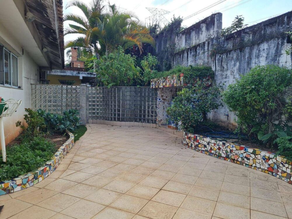 Casa de Condomínio à venda com 4 quartos, 800m² - Foto 18