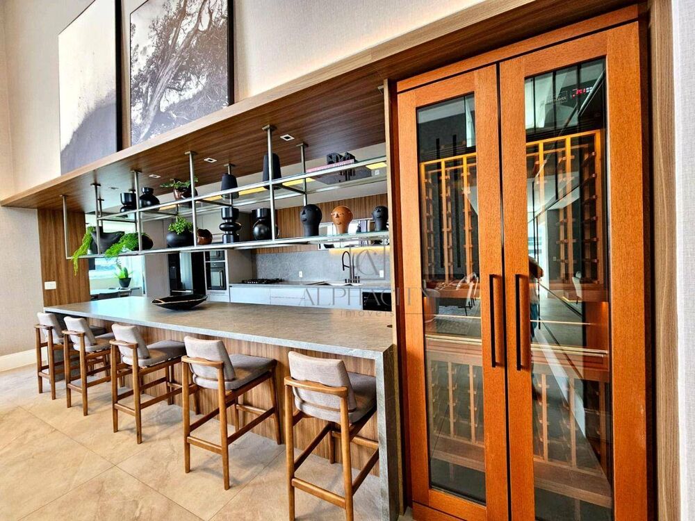 Apartamento, 3 quartos, 340 m² - Foto 1