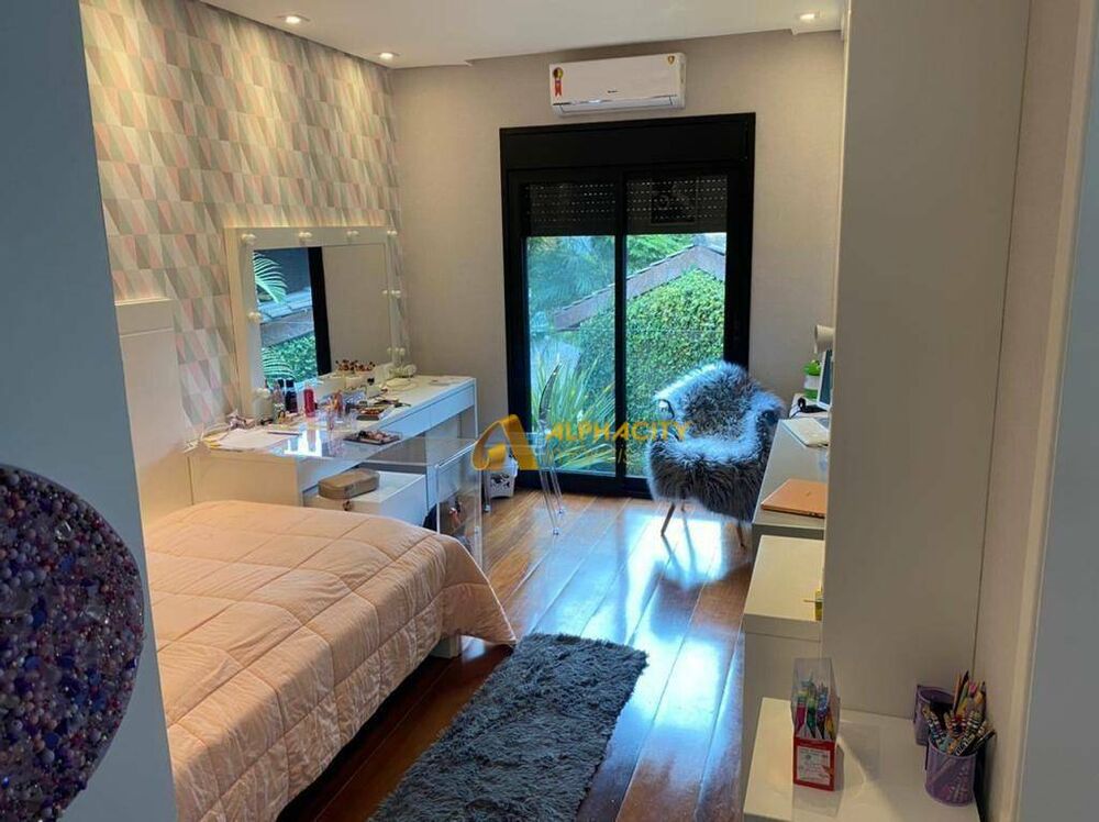 Casa de Condomínio à venda com 4 quartos, 331m² - Foto 17