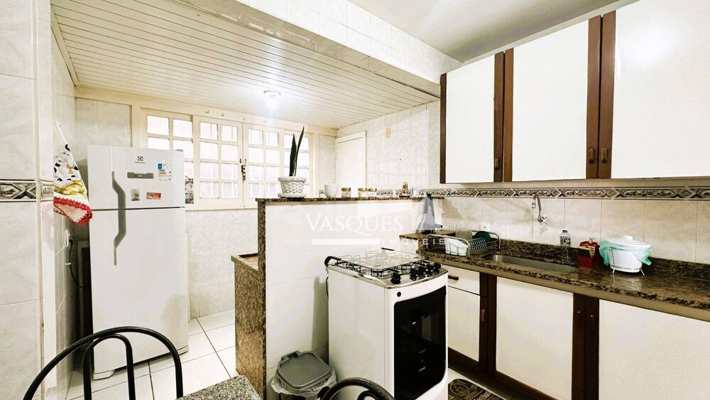 Casa, 2 quartos, 58 m² - Foto 1