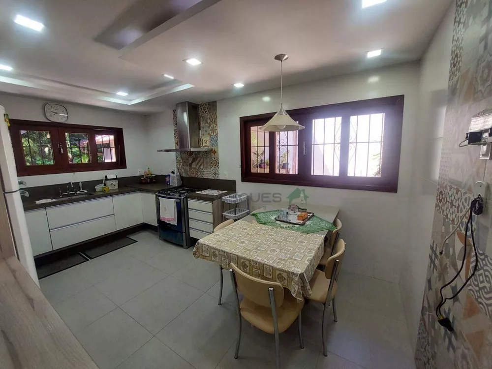 Casa, 3 quartos, 241 m² - Foto 16