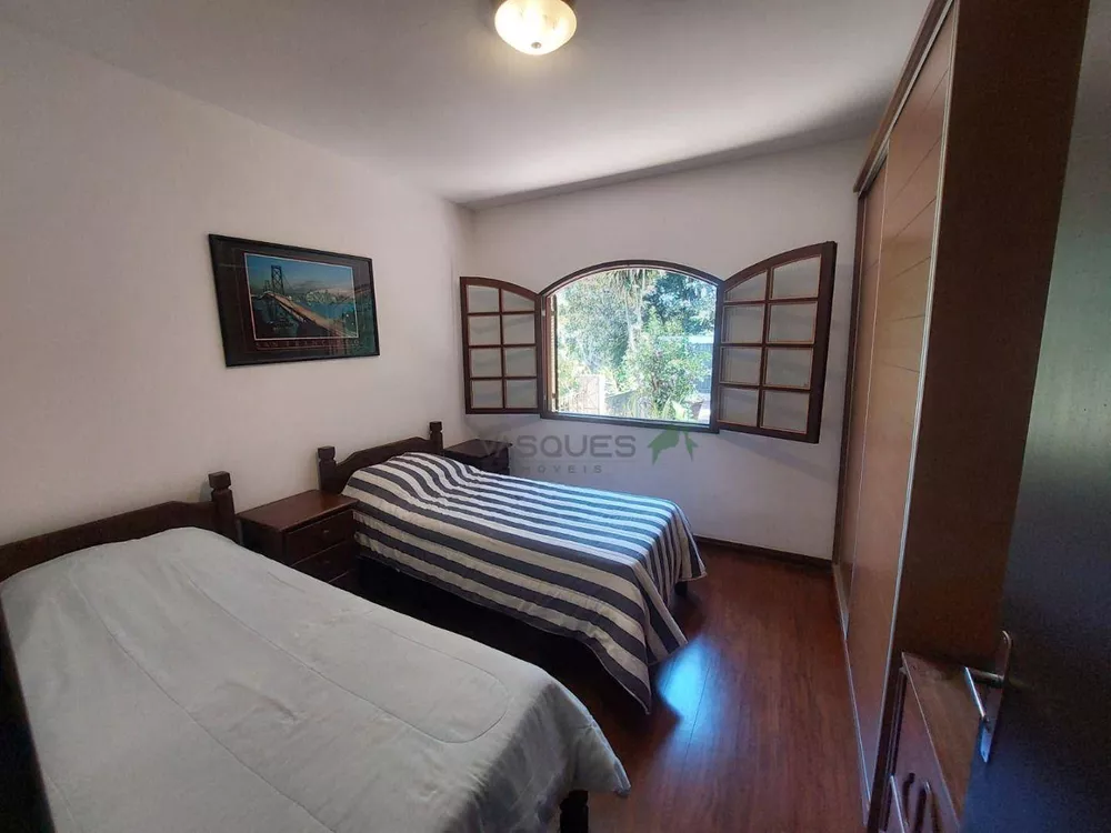 Casa, 3 quartos, 241 m² - Foto 15
