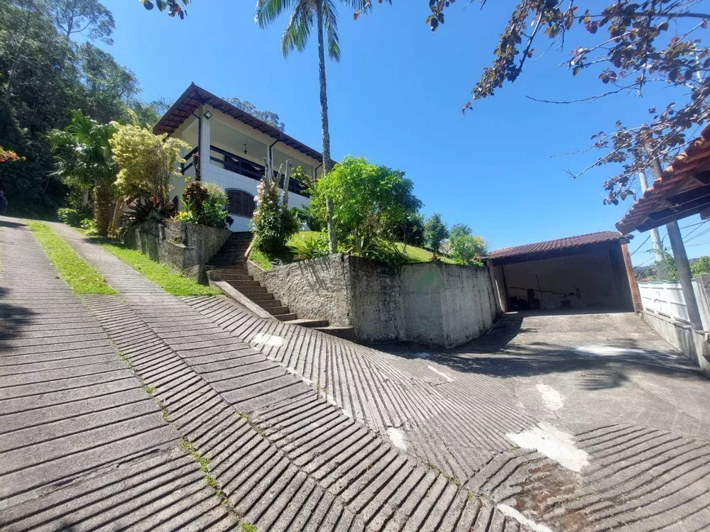 Casa, 3 quartos, 241 m² - Foto 2
