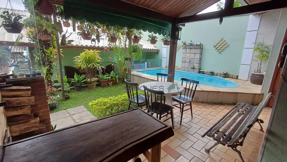 Casa, 2 quartos, 155 m² - Foto 1