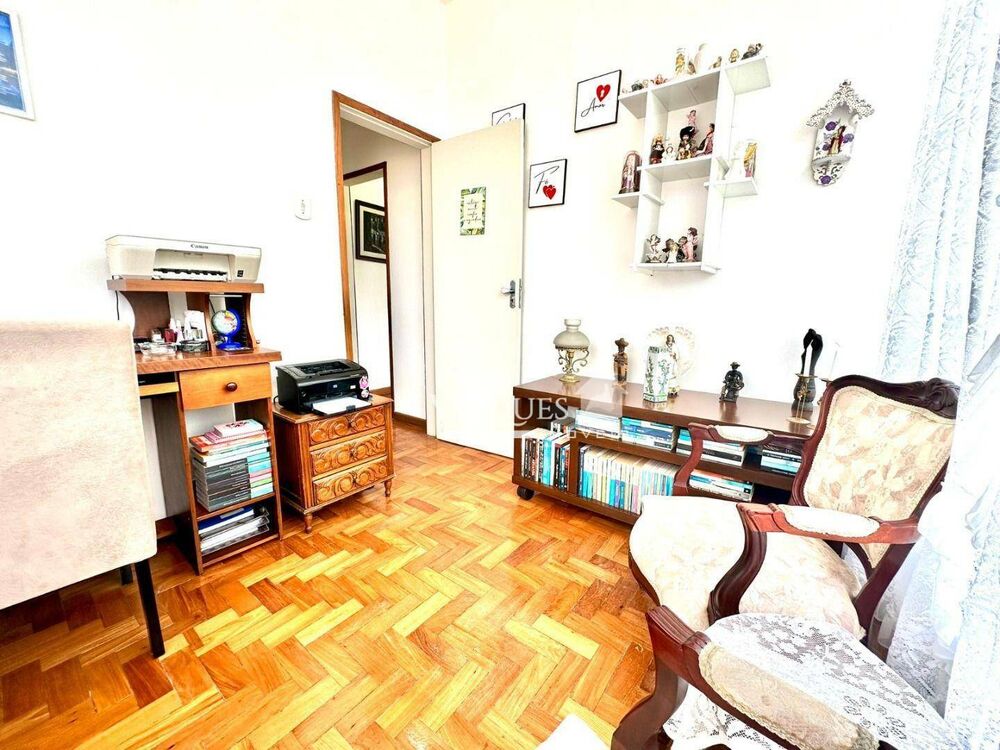 Casa, 4 quartos, 161 m² - Foto 1