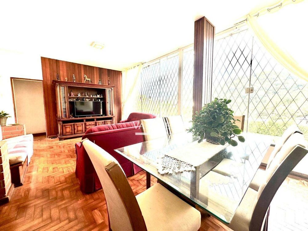 Casa, 4 quartos, 161 m² - Foto 2