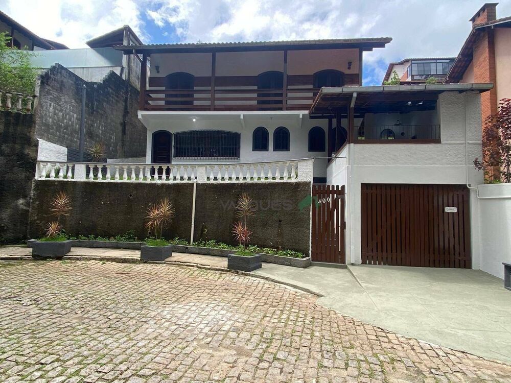 Casa, 4 quartos, 147 m² - Foto 1