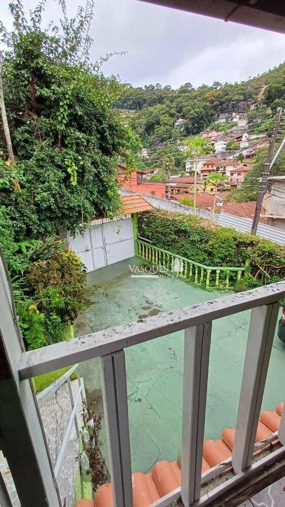 Casa à venda com 5 quartos, 204m² - Foto 3