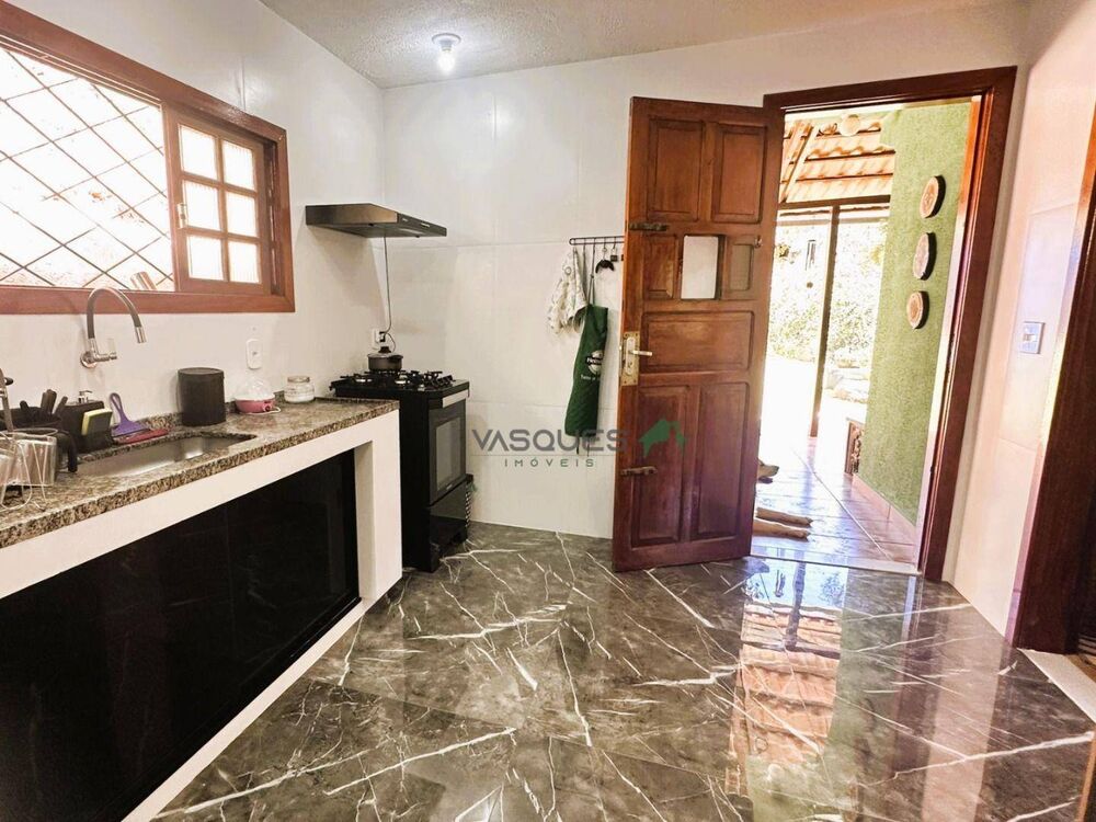 Casa à venda com 2 quartos, 106m² - Foto 9