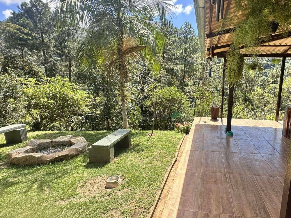 Casa à venda com 2 quartos, 106m² - Foto 3