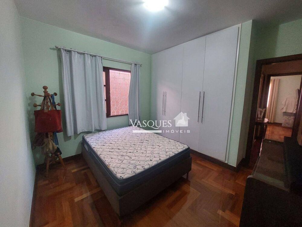Casa, 3 quartos, 234 m² - Foto 8