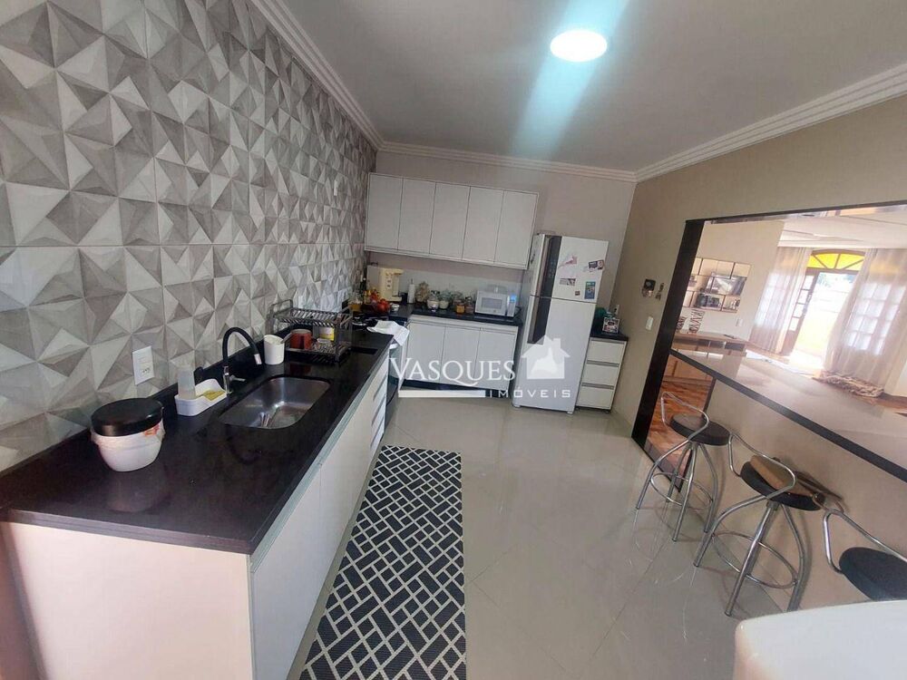 Casa, 3 quartos, 234 m² - Foto 7