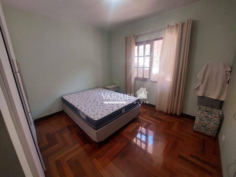 Casa, 3 quartos, 234 m² - Foto 3