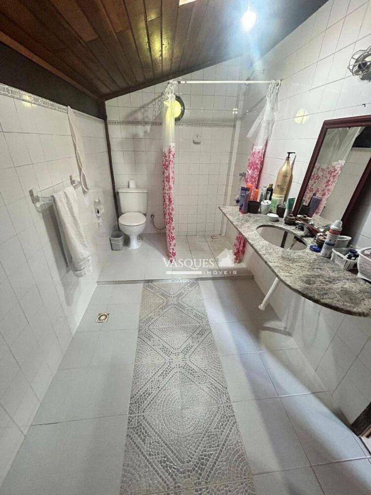 Casa, 4 quartos, 210 m² - Foto 1