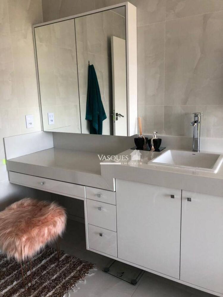 Casa, 1 quarto, 230 m² - Foto 1