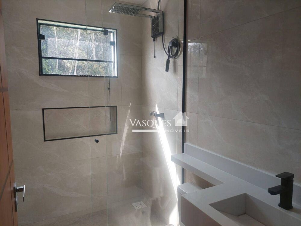 Casa à venda com 3 quartos, 234m² - Foto 7