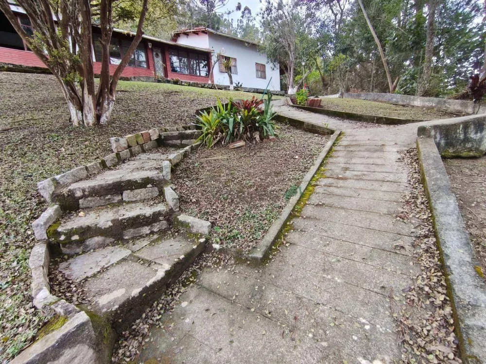 Casa, 6 quartos, 201 m² - Foto 1