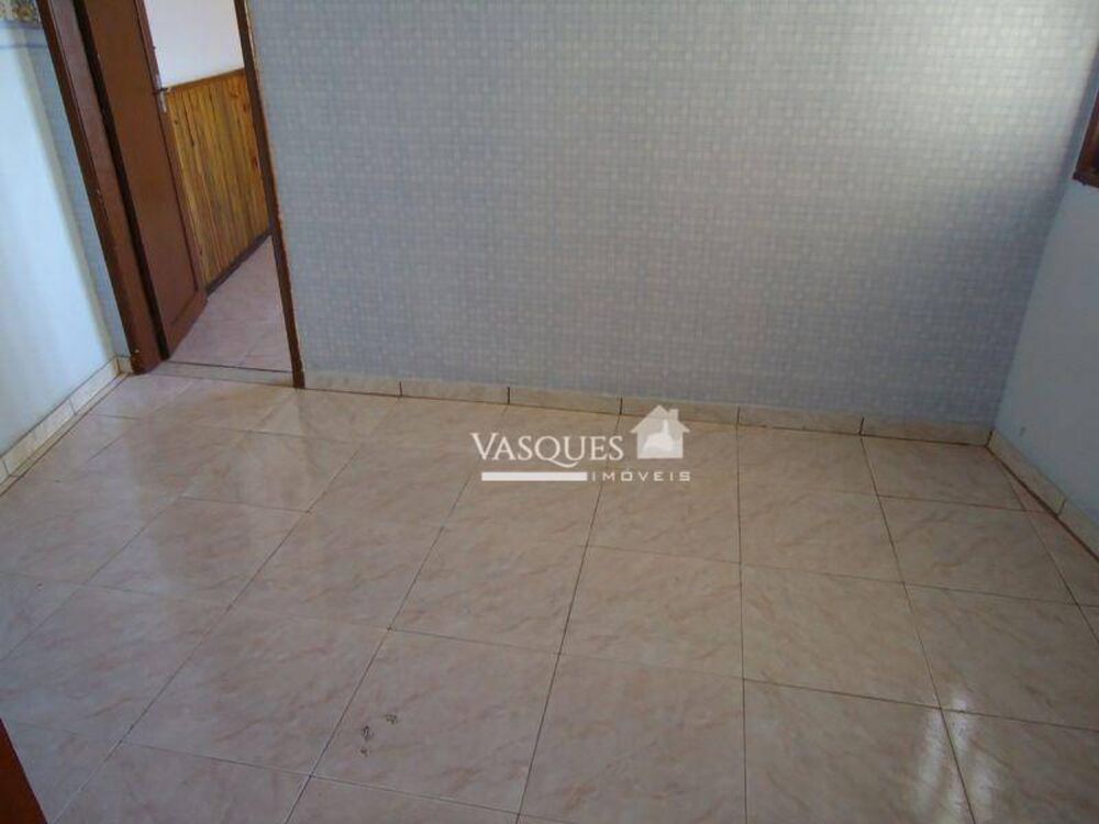 Casa, 3 quartos, 80 m² - Foto 2