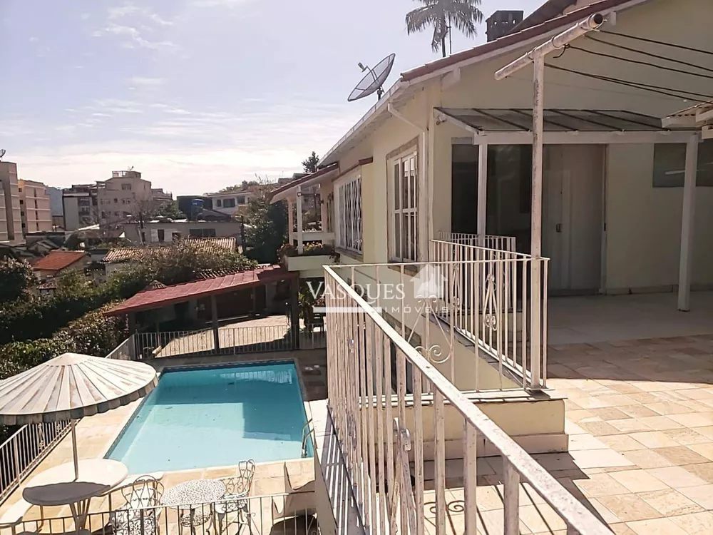 Casa, 4 quartos, 253 m² - Foto 2