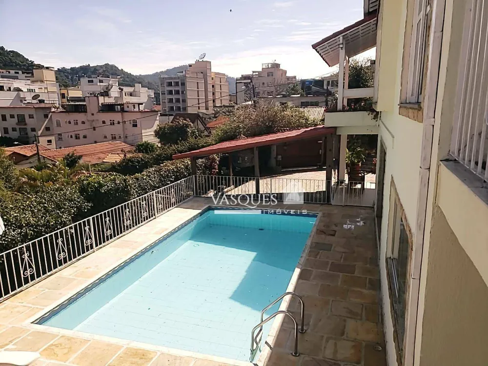 Casa, 4 quartos, 253 m² - Foto 2