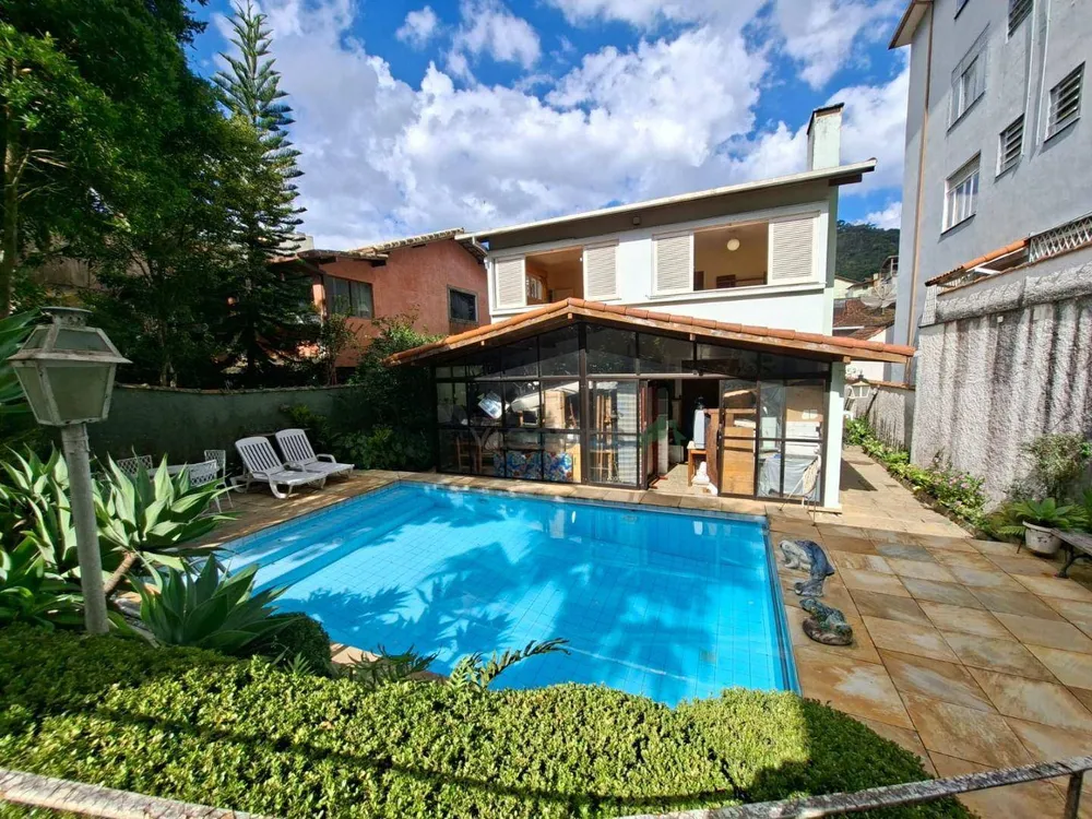 Casa, 3 quartos, 220 m² - Foto 1
