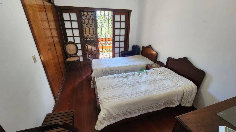 Casa, 4 quartos, 240 m² - Foto 11