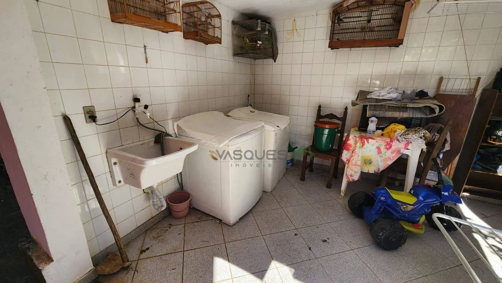 Casa, 4 quartos, 240 m² - Foto 18