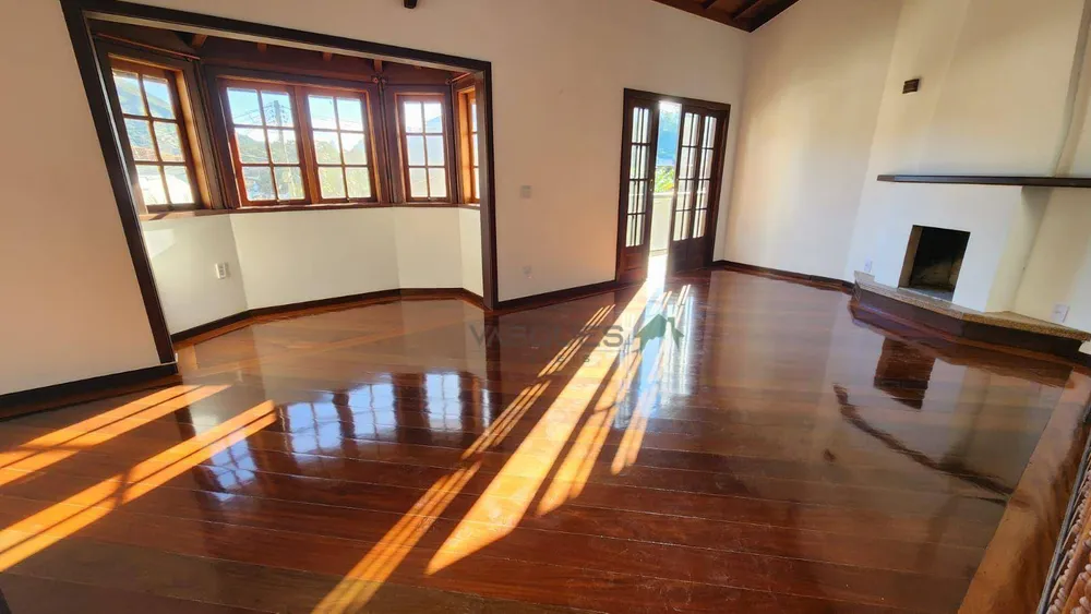 Casa, 3 quartos, 236 m² - Foto 2