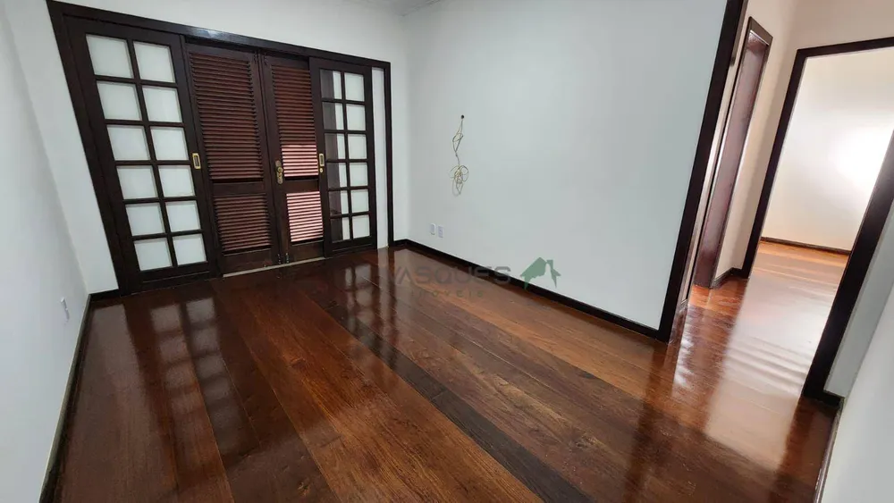 Casa, 3 quartos, 236 m² - Foto 4