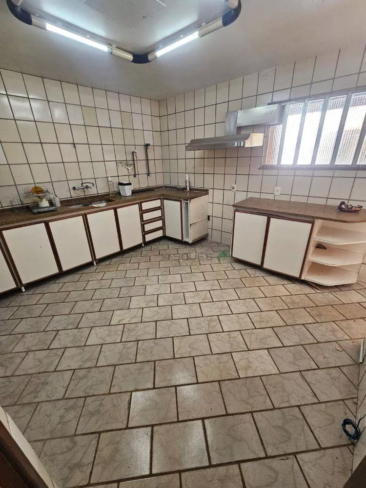 Casa, 4 quartos, 288 m² - Foto 13