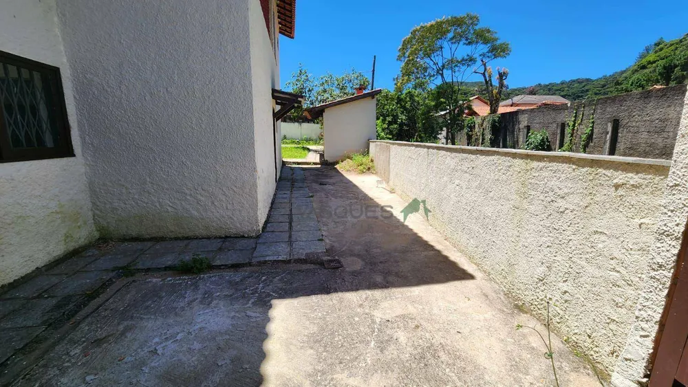 Casa, 3 quartos, 246 m² - Foto 1