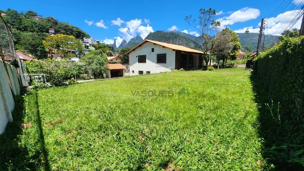 Casa, 3 quartos, 246 m² - Foto 2