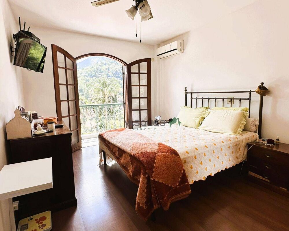 Casa à venda com 4 quartos, 264m² - Foto 6