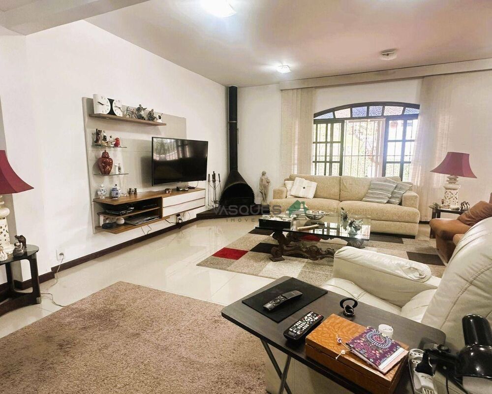 Casa à venda com 4 quartos, 264m² - Foto 2