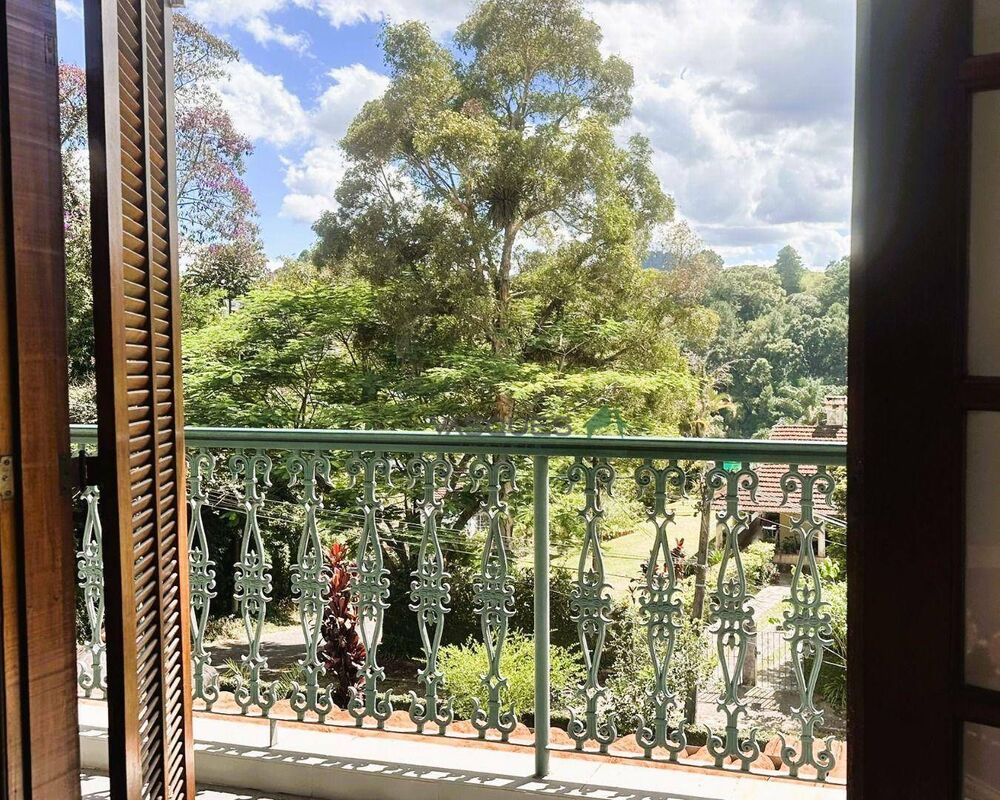 Casa à venda com 4 quartos, 264m² - Foto 7
