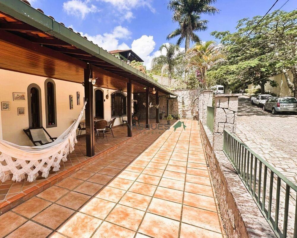 Casa à venda com 4 quartos, 264m² - Foto 11