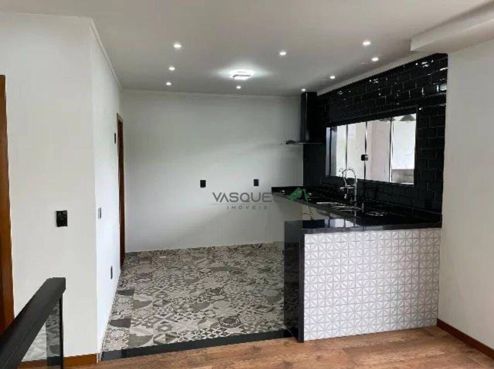 Casa de Condomínio à venda com 3 quartos, 150m² - Foto 3