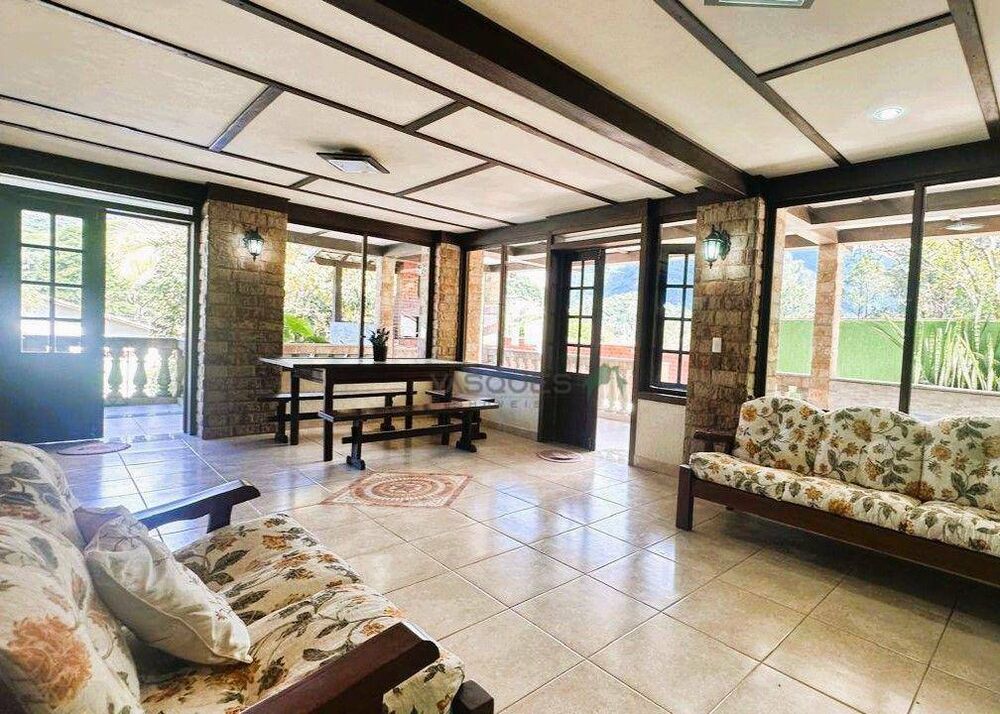 Casa à venda com 4 quartos, 315m² - Foto 7