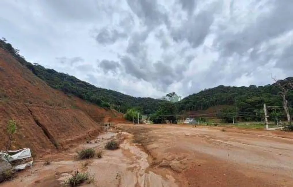 Loteamento e Condomínio, 360 m² - Foto 4