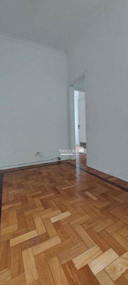 Apartamento à venda com 1 quarto, 40m² - Foto 8