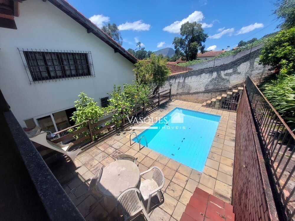 Casa, 3 quartos, 245 m² - Foto 3