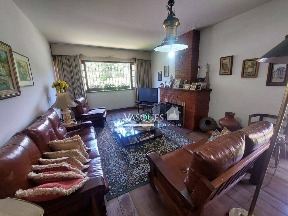 Casa, 3 quartos, 245 m² - Foto 2
