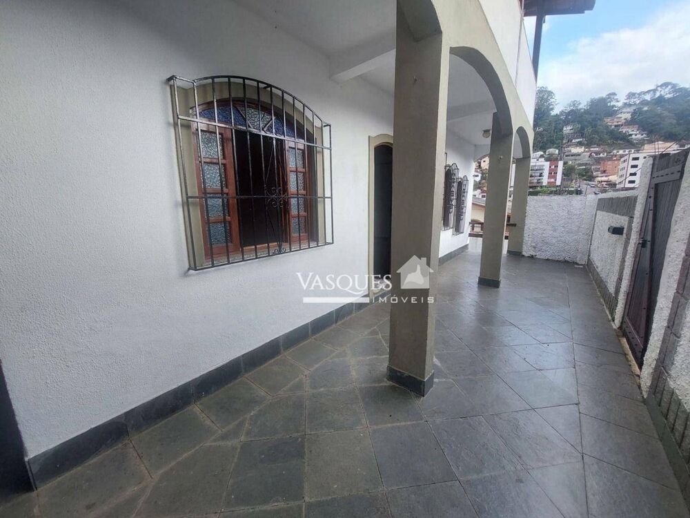 Casa para alugar com 3 quartos, 81m² - Foto 1