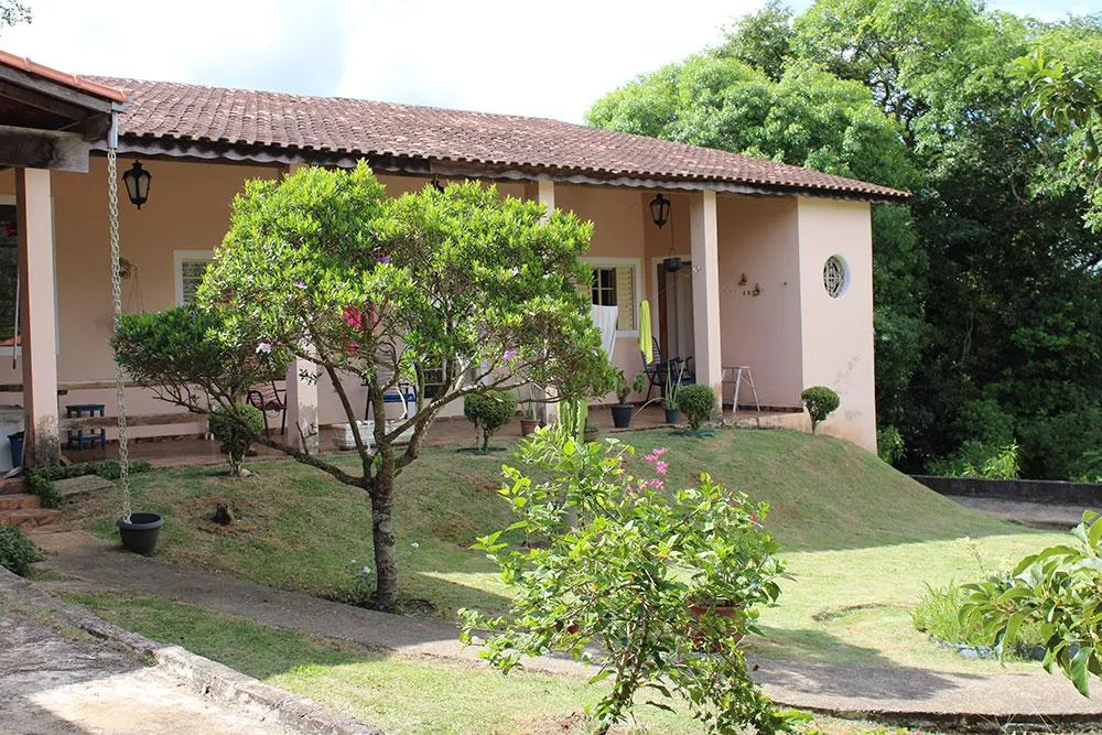 Chácara, 4 quartos, 1220 m² - Foto 1