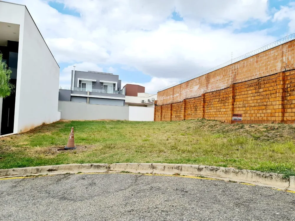 Loteamento e Condomínio, 304 m² - Foto 1