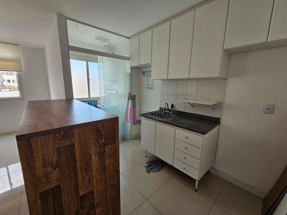 Apartamento à venda com 2 quartos, 72m² - Foto 3